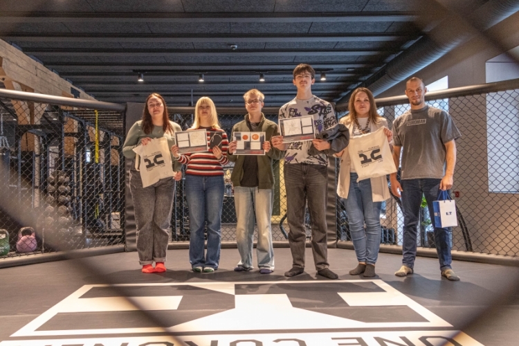 Konkurss “Funkciju grafika” pārliecinoši pierāda - arī matemātika var būt radoša!