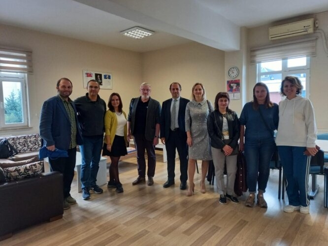 Tehnikumā uzsāk jaunu ERASMUS+ sadarbības projektu par jauniešu veselīga uztura veicināšanu un mentālās veselības uzlabošanu!