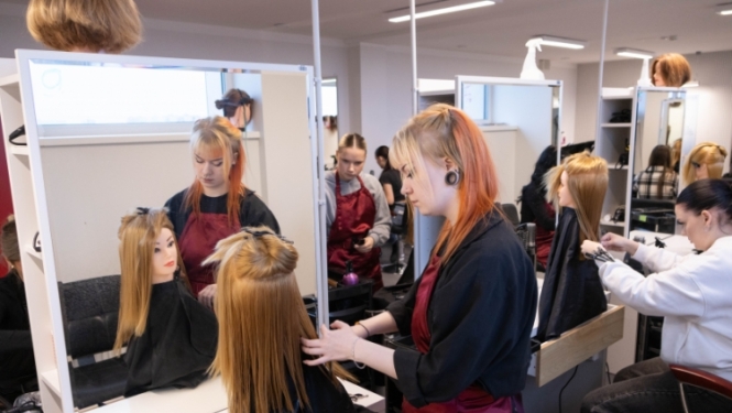 Pieredzes apmaiņā Liepājas Valsts tehnikumā viesojas studente no Somijas
