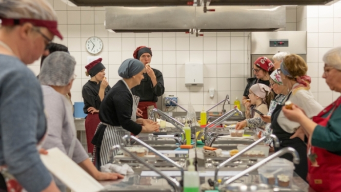 Liepājas Valsts tehnikumā aizvadīta radoša Lieldienu ēdienu meistarklase