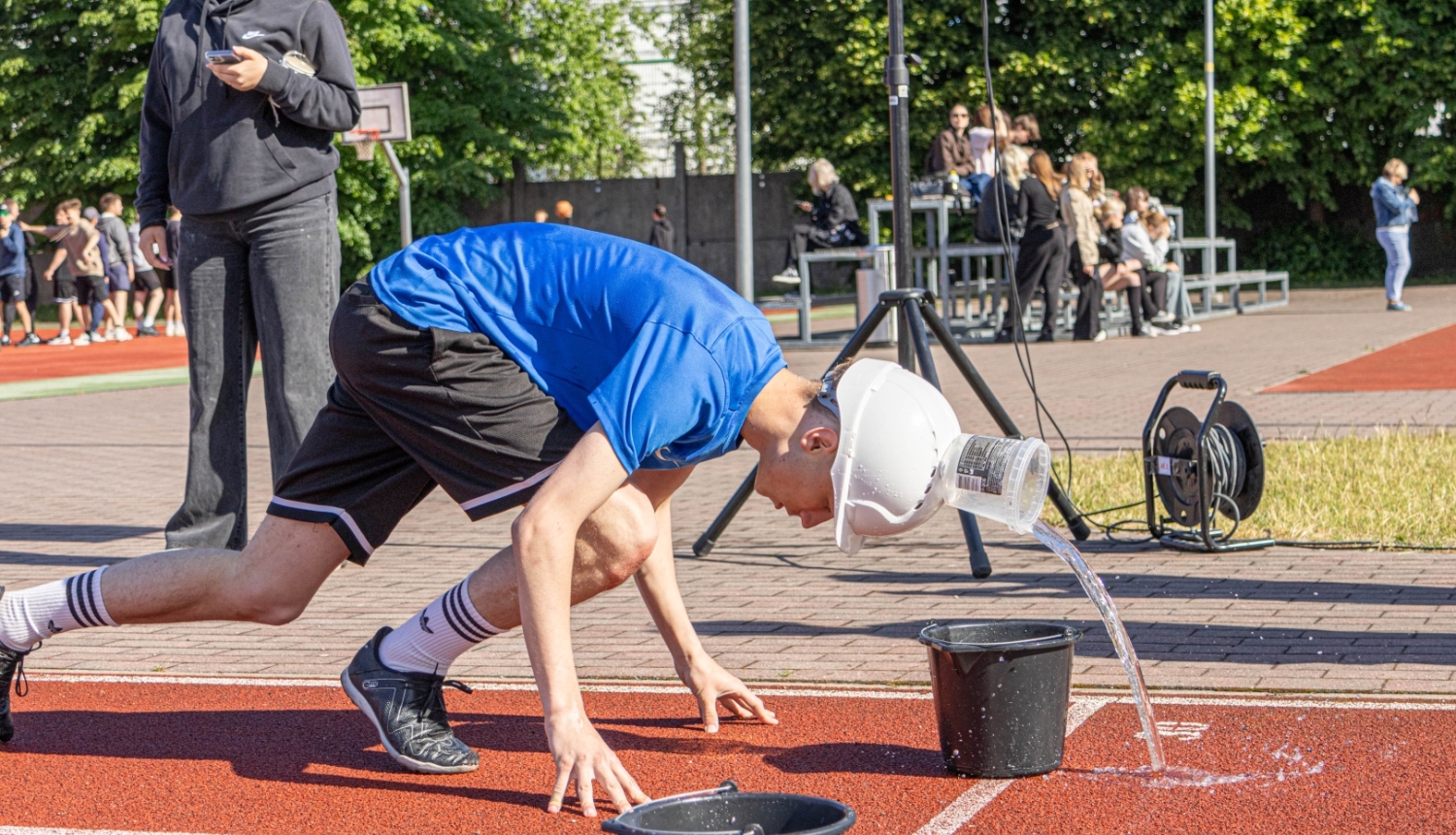 Sporta dienas stafete - Ūdens nesējs